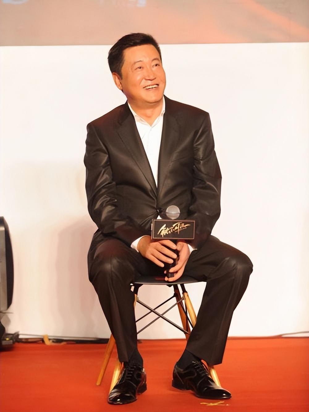 回顾丁芯:和丈夫赵宝刚丁克18年愁坏婆婆,40岁意外得子全家乐开怀