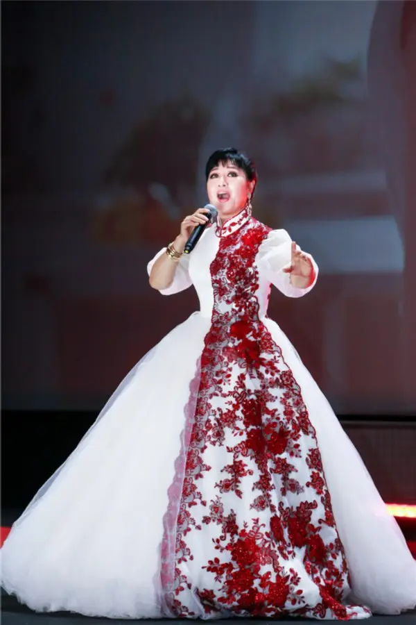 回顾殷秀梅与程志闪婚闪离二婚再嫁法国名门望族后来怎样了