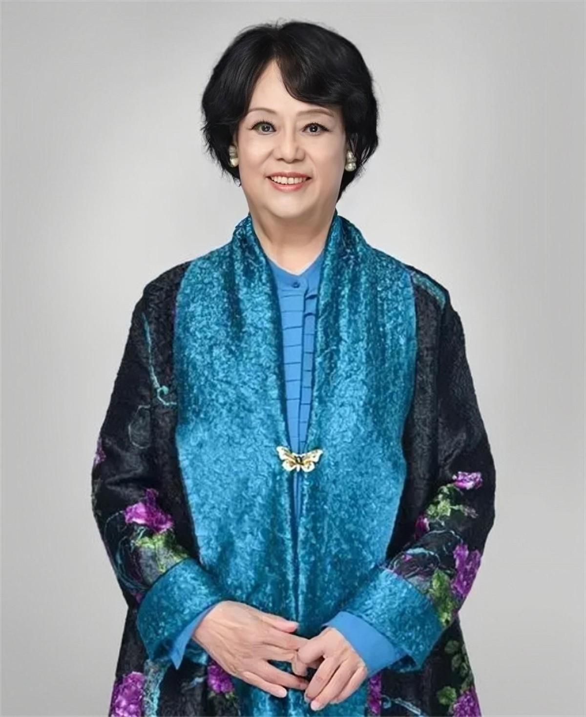 回顾邓玉华50年婚姻催人泪下老伴离世5年后她晚年生活怎样