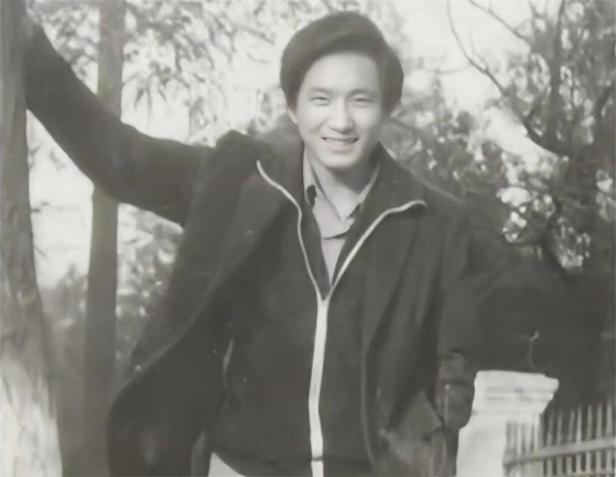 回顾演员姚刚年过半百无儿无女52岁婚姻成困扰还没成家就老了