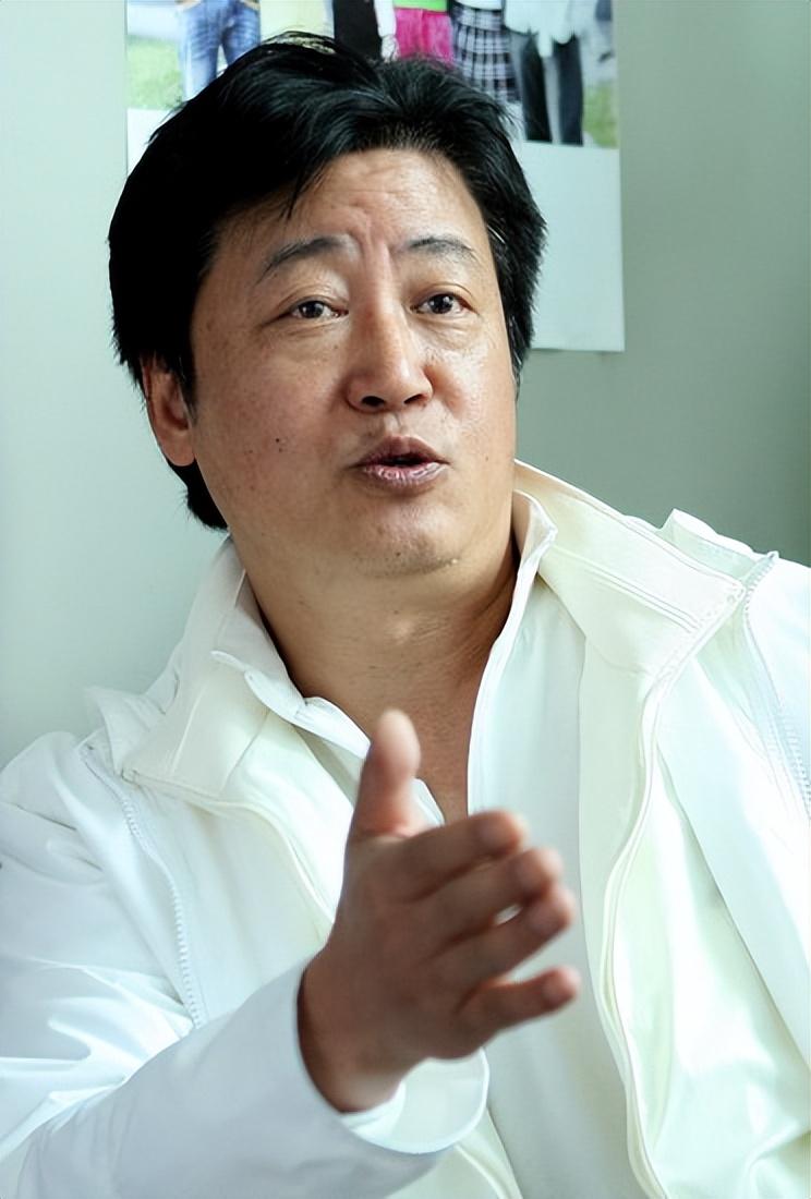 回顾丁芯:和丈夫赵宝刚丁克18年愁坏婆婆,40岁意外得子全家乐开怀
