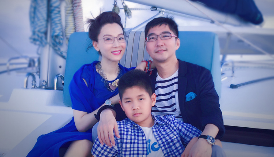 回顾陈数嫁二婚男结婚十年将继子视为己出为继子不怀孕不生子