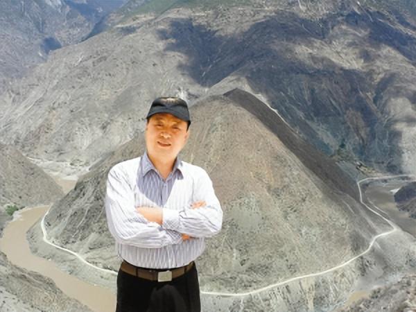 回顾著名作曲家张千一娶普通人李文秀为妻婚后生一子幸福美满