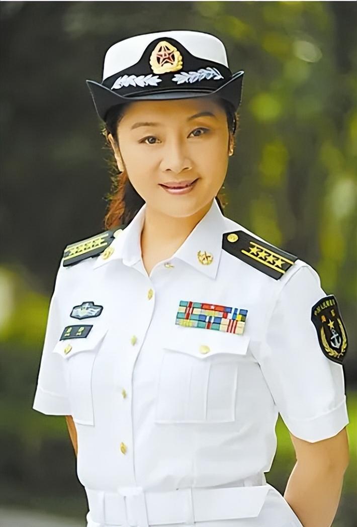 回顾唐静王新军离婚13年她带娃发誓不嫁他娶秦海璐再当父亲