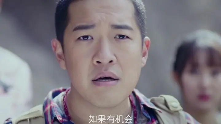 张博宇十分刻苦努力,还将张丰毅主演的《霸王别姬》改成了舞台剧,自编