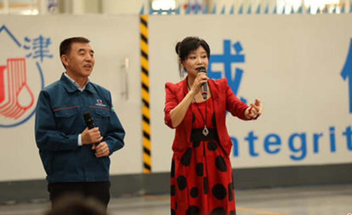 回顾坎坷歌唱家苏红父母和丈夫接连离世她的晚年生活怎样