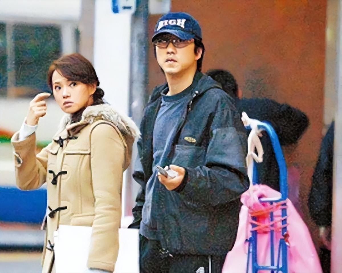 回顾伊能静我这辈子正确的决定就是48岁高龄为小丈夫生孩子