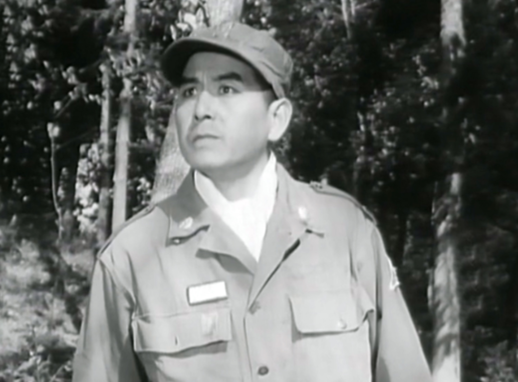 回顾那个因奇袭走红的一班长邢吉田已离世27年