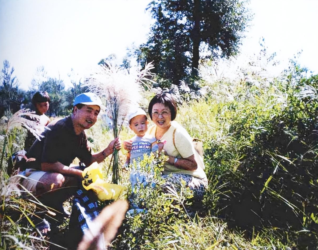 张千一的老婆图片