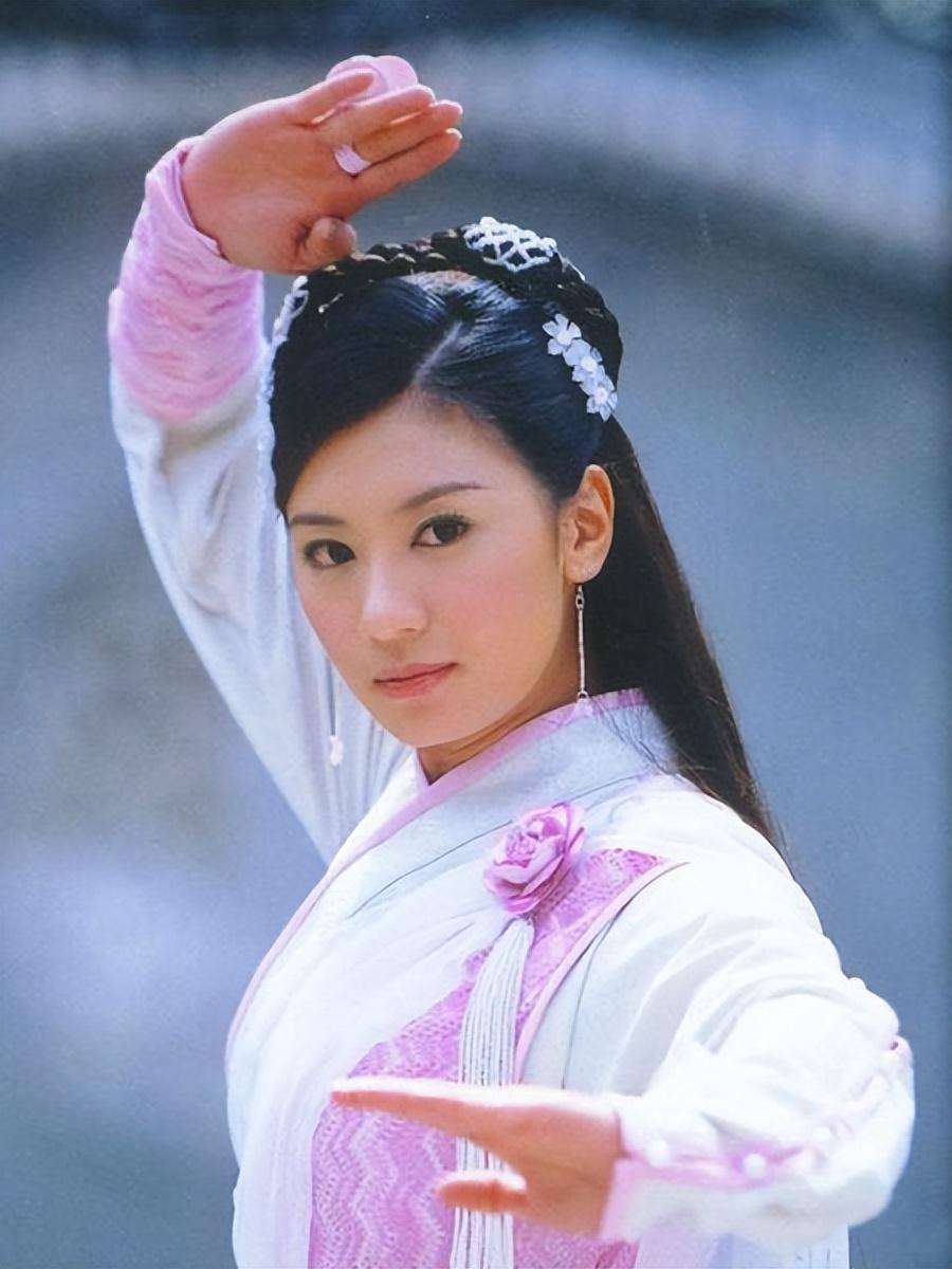 回顾贾静雯离婚后带女儿改嫁苦尽甘来如果有来生我还要嫁给他