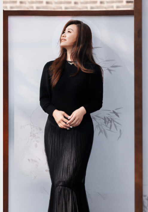 回顾12次登上春晚6次献唱奥运嫁给院士邓中翰的谭晶怎样了