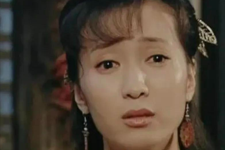 她45岁只演配角观众认识叫不出名父母先后去世庆幸有个好丈夫