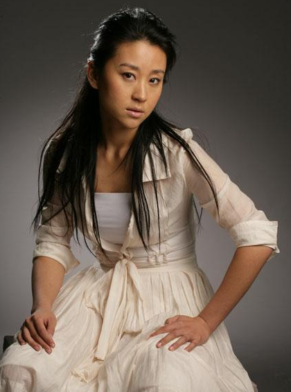 回顾苗圃被王大治追求和罗晋传绯闻为何转身嫁给大19岁的富商