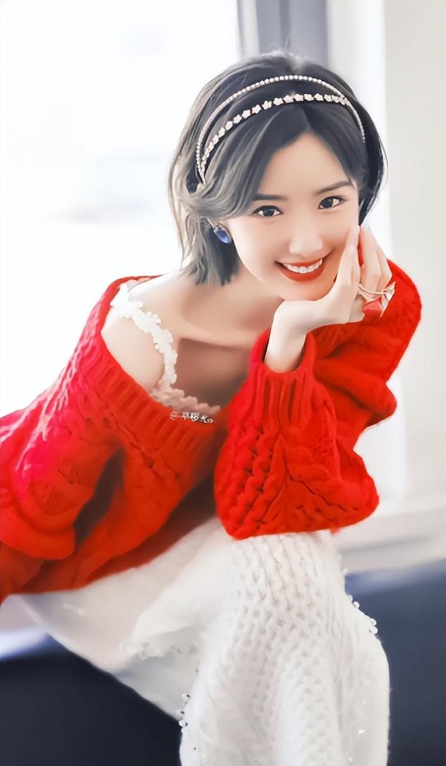 回顾毛晓彤出生被父亲扔进垃圾桶走红后被父亲索要5000万赡养费