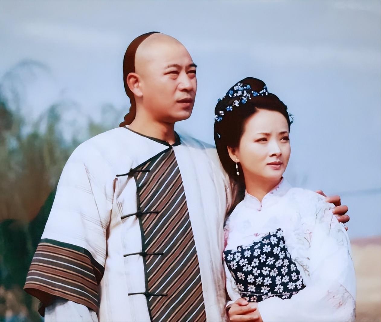 回顾谢兰嫁师小红坚持丁克12年愁坏婆婆41岁意外得子全家乐开怀