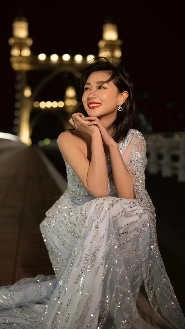 回顾演员万茜从坚定不婚不育到爱家宠女狂魔她经历了什么