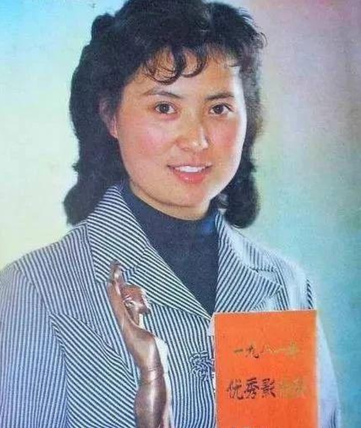 回顾山东演员温玉娟嫁平凡丈夫恩爱几十年晚年生活幸福美满