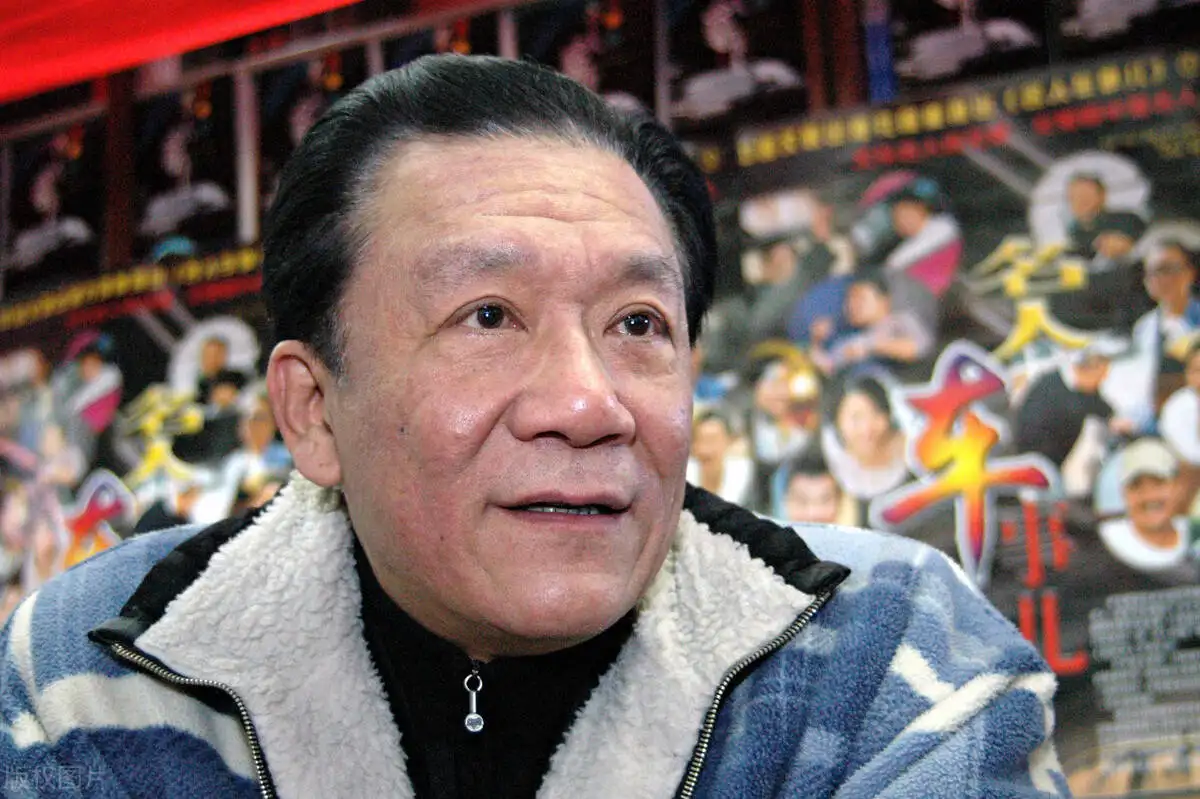 回顾相声大师侯耀文:乐做"女儿奴",逝世后女儿和亲哥哥对簿公堂