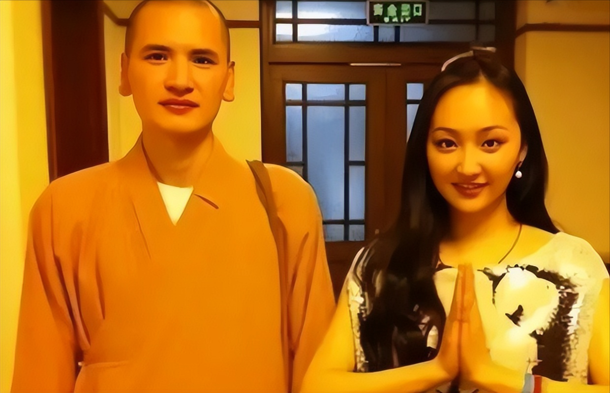 2009年,浙江29岁公务员金汉杰与父母僵持三年誓要剃度为僧,如愿后摇身