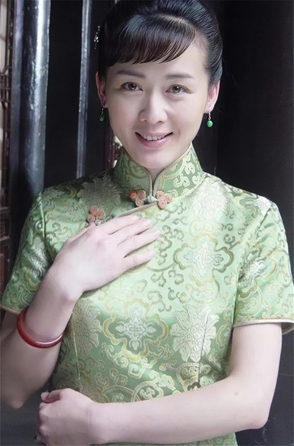 回顾李琳25岁成影后被前夫一巴掌扇到离婚二婚丈夫是世界冠军