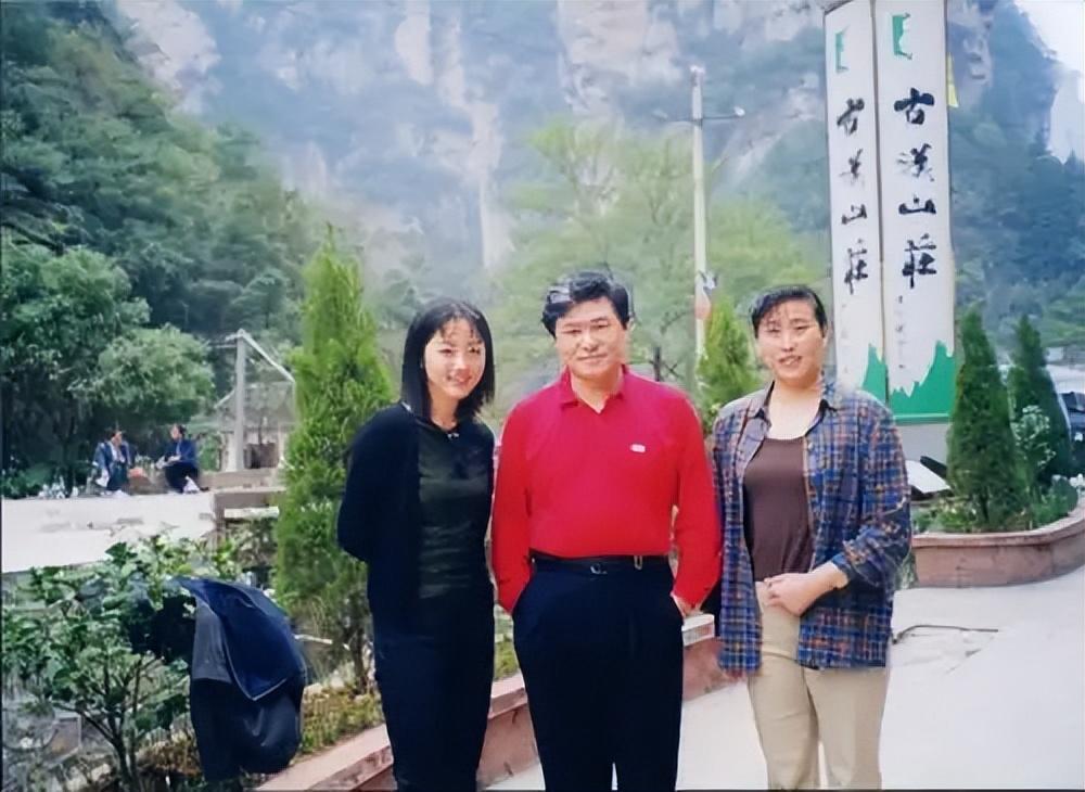 回顾杨丹和丈夫坚持丁克15年愁坏婆婆40岁意外生子全家乐开怀