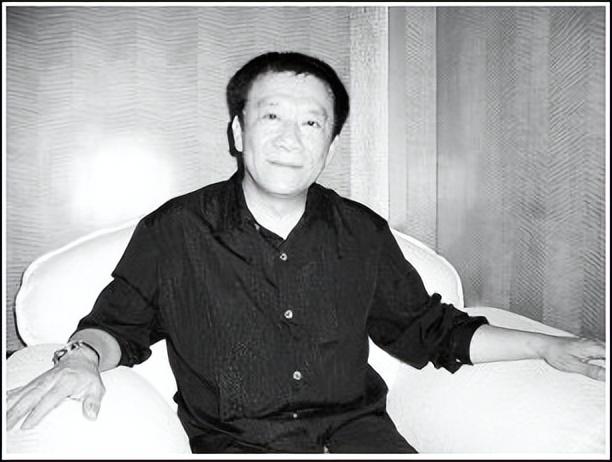 回顾相声大师侯耀文乐做女儿奴逝世后女儿和亲哥哥对簿公堂