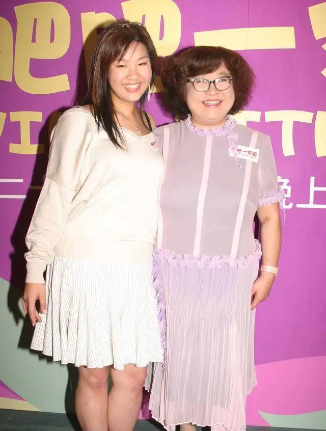 回顾郑欣宜目睹父亲郑少秋移情我不想母亲的悲剧在自己身上重演