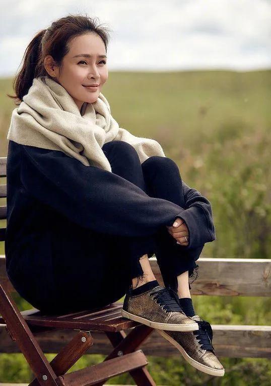 回顾"贵姐儿"于明加:人美戏好,为人低调不张扬,追求平淡生活