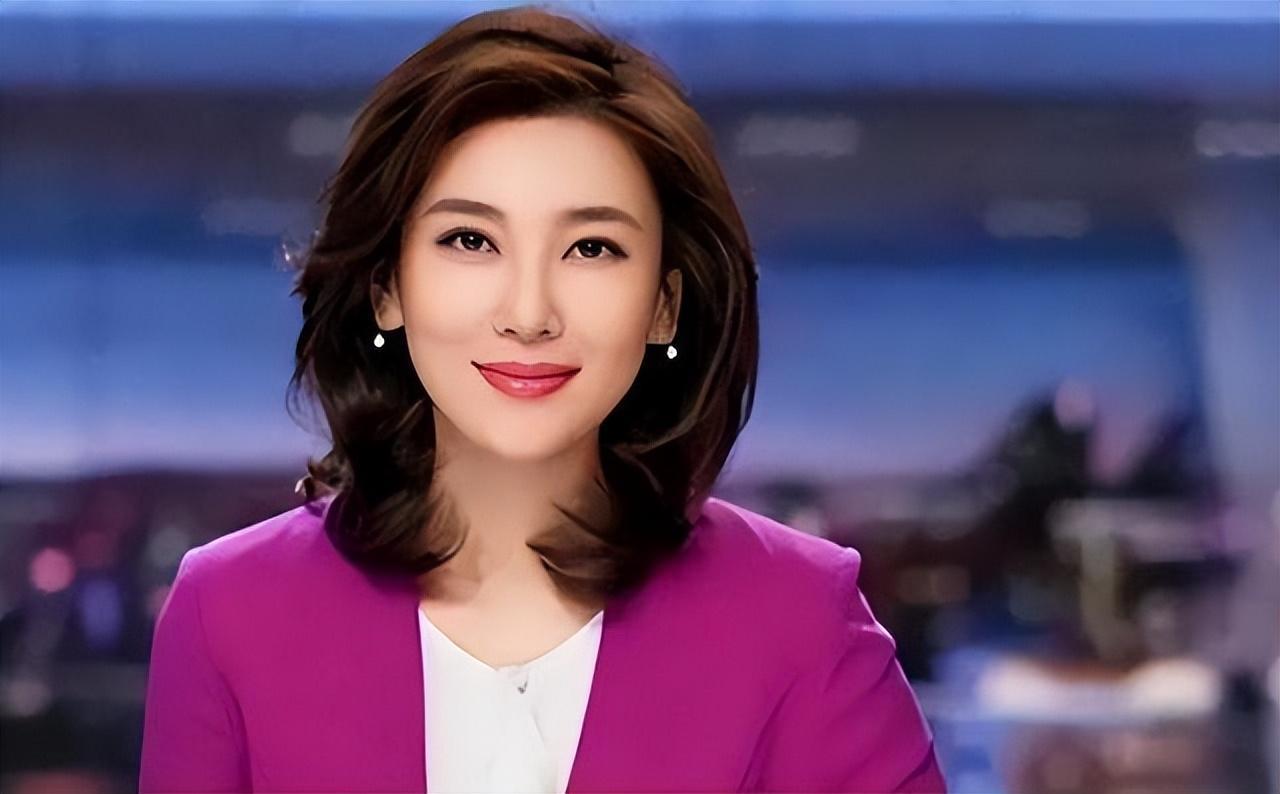 李红:14岁辍学,18岁逃婚,从农村妹到央视一姐,风光背后有辛酸