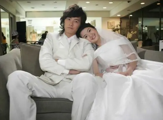 她先后出演了《18岁的约定》,《我的秘密花园》,《爱情合约》等等.