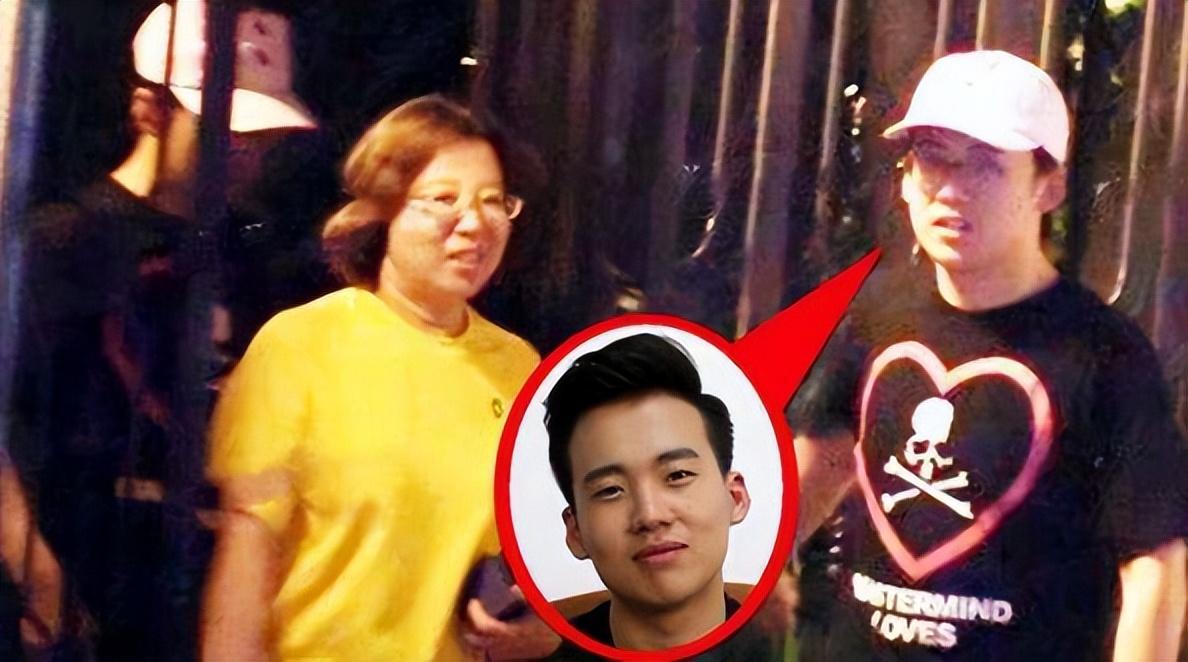 对于教育郭麒麟,郭德纲十分眼里,在郭麒麟的眼里,老爸严厉得不可触犯.