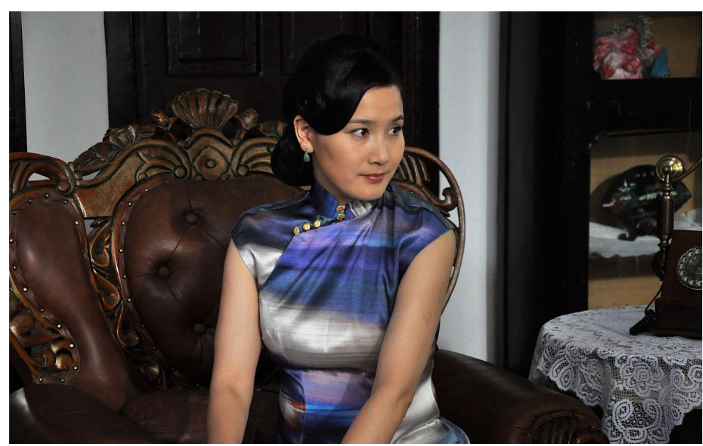 回顾15岁辍学卖猪肉50岁三婚娶90后娇妻侯勇的人生比戏精彩