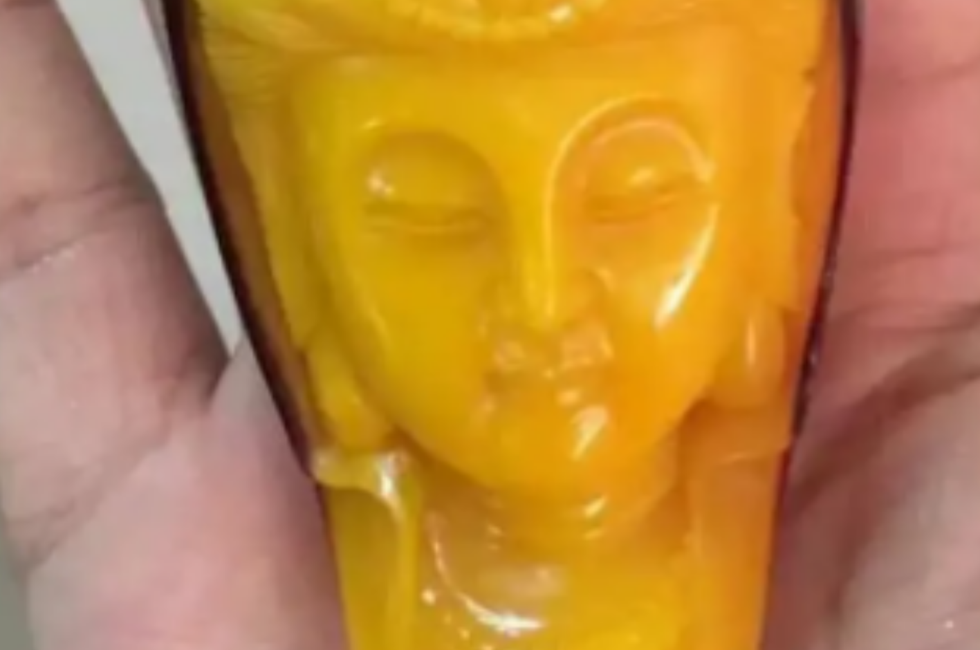 2021年女子网购一块首饰警方调查后直接将其抓捕判刑10年