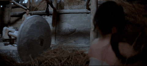 1986年的湘女萧萧改编自沈从文的小说揭露了童养媳的悲剧