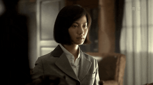 就这样,怀着圆梦想法的杨雪进了剧组.一次拍摄时,杨雪看到桌上有西瓜.