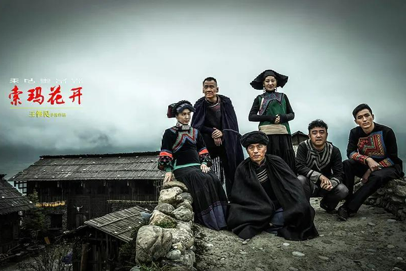 她45岁只演配角观众认识叫不出名父母先后去世庆幸有个好丈夫