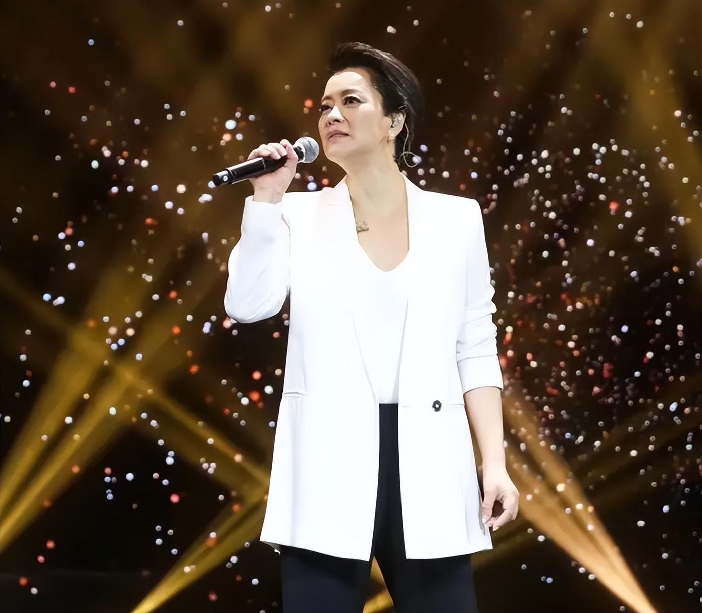 回顾毛阿敏40岁嫁百亿富商丈夫离世后260亿遗产由外人继承