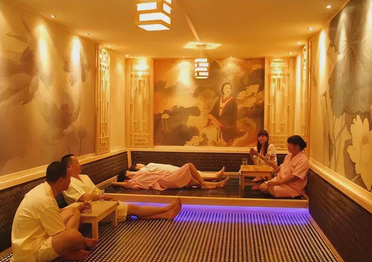 洗浴中心为什么很少人去了不仅仅是卫生问题还有两个更关键