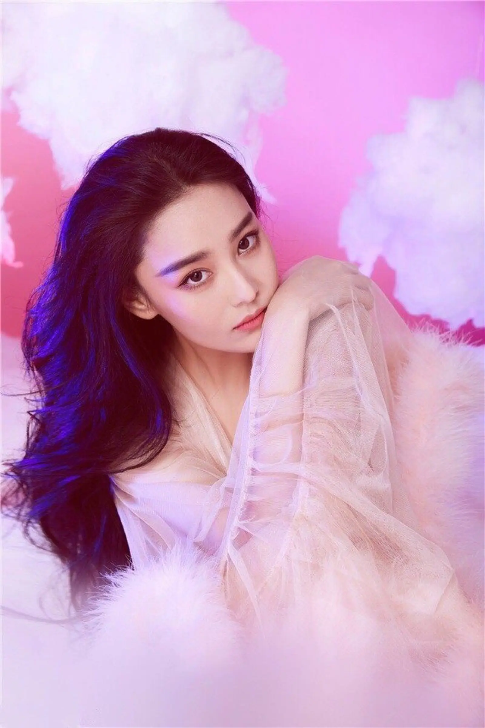 回顾演员张馨予嫁何捷当军嫂婚后生一女日子红红火火有滋味