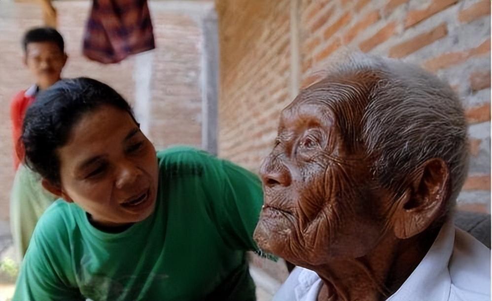 回顾被死神遗忘的老人独活146岁送走几代子孙17年选择自尽