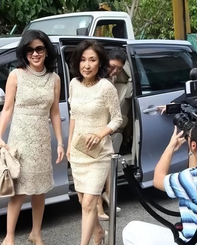 回顾朱玲玲一家三姐妹两个姐姐比她美老公一个比一个有钱