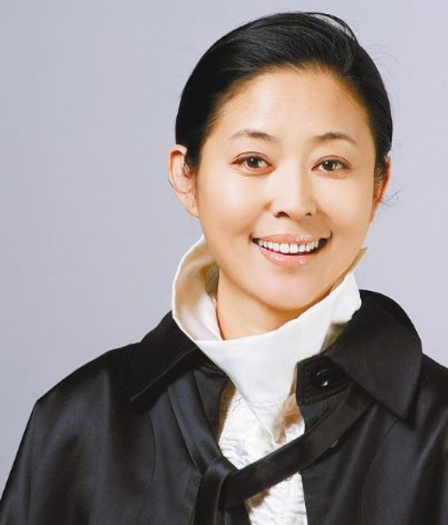 回顾倪萍和陈凯歌分手26年他娶娇妻生活圆满她再婚带痛做母亲