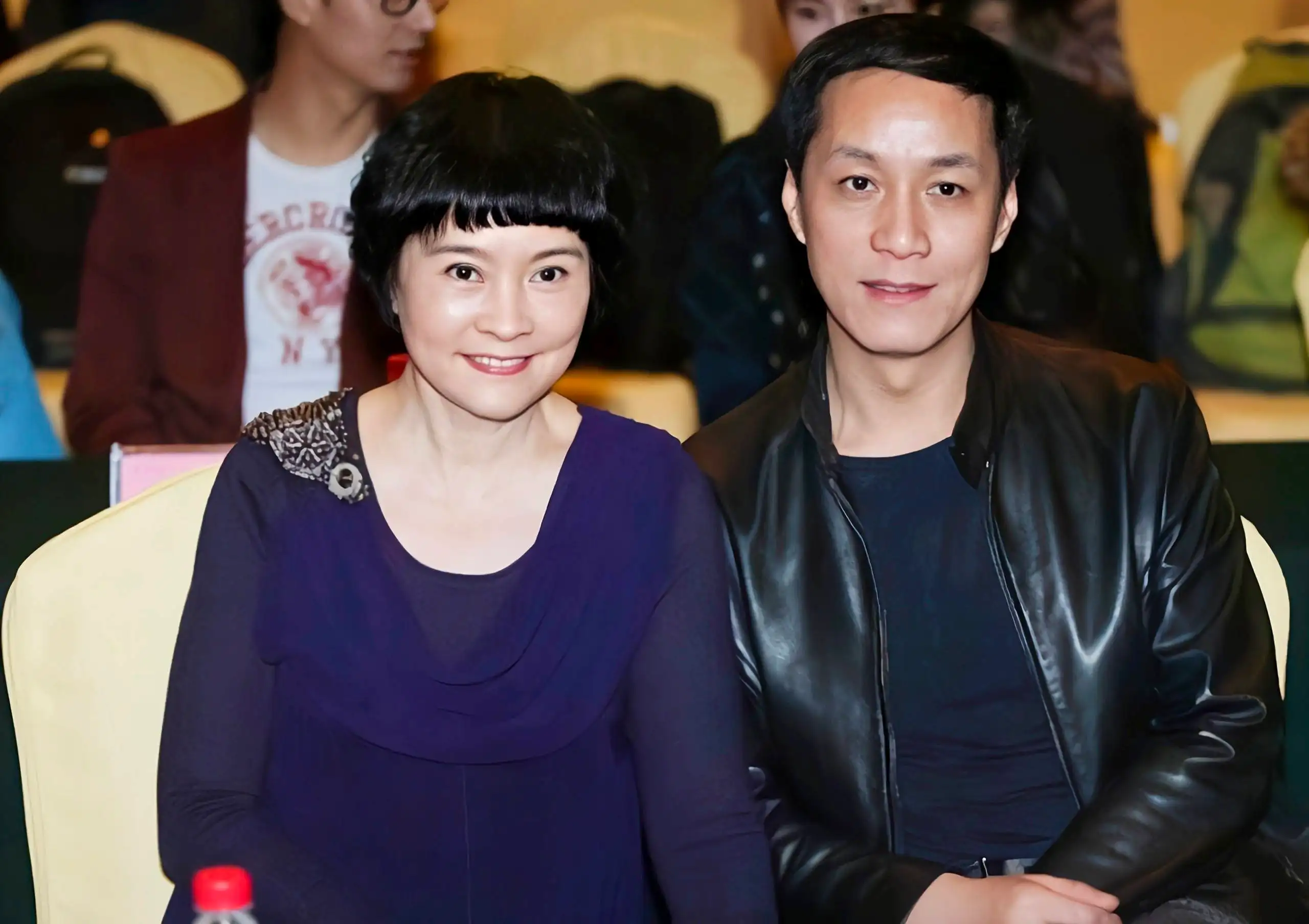 回顾演员冯远征娶二婚梁丹妮相携到白头60岁无儿无女亦无悔