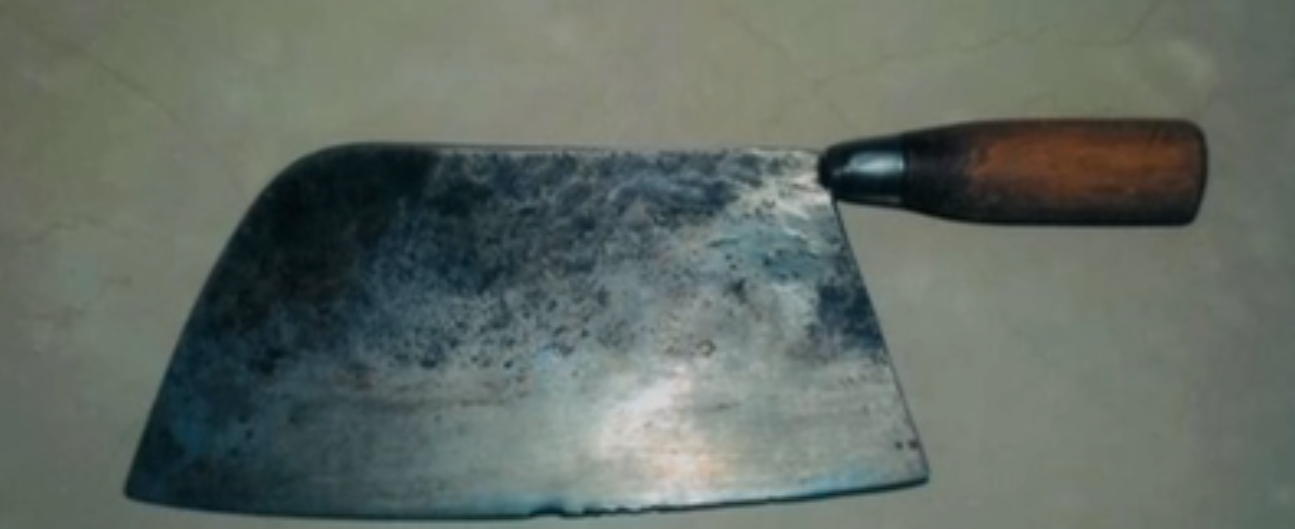 陕西省定边县的万红女士,自离婚后便一直独居,她的