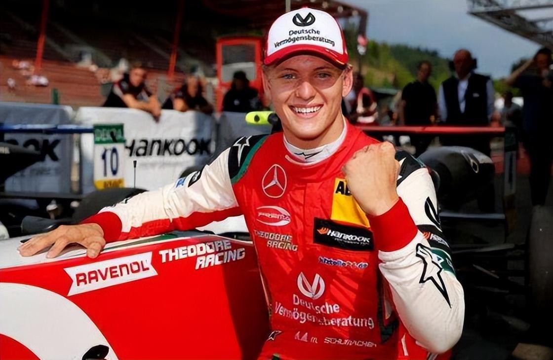 2013年舒马赫受伤昏迷妻子坚决不让安乐死卖房卖车也要治疗