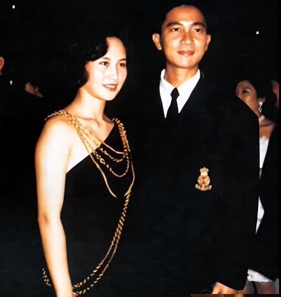 回顾赌王女儿何超琼与陈百强相爱10年被父亲拆散如今60岁仍单身