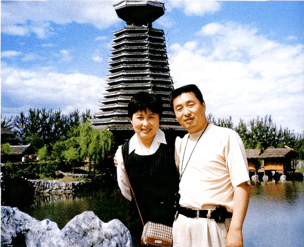 回顾著名作曲家张千一娶普通人李文秀为妻婚后生一子幸福美满