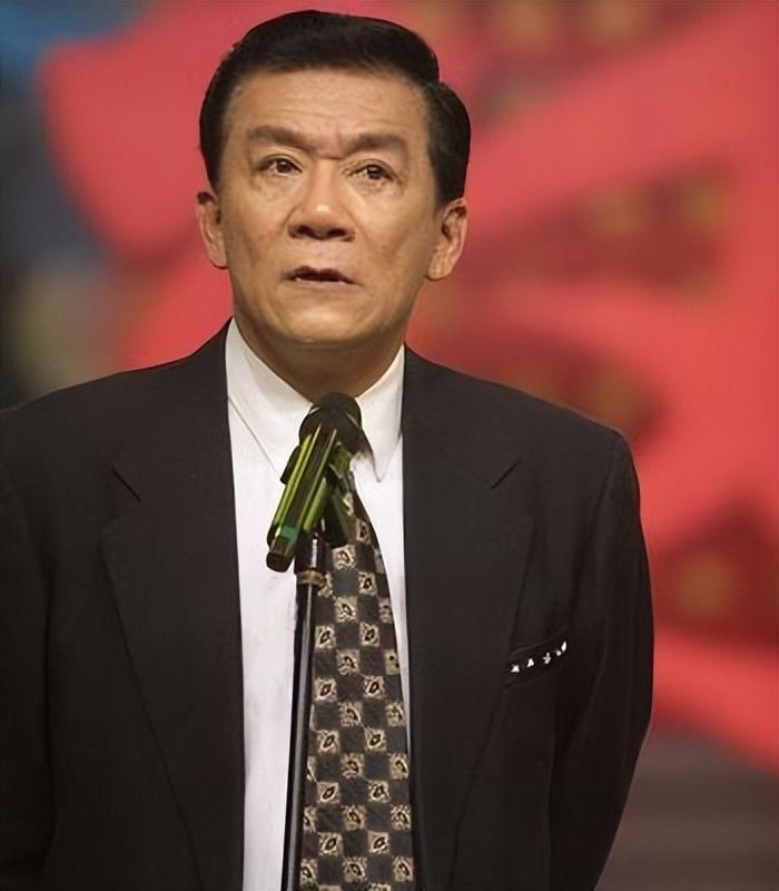 回顾相声大师侯耀文乐做女儿奴逝世后女儿和亲哥哥对簿公堂