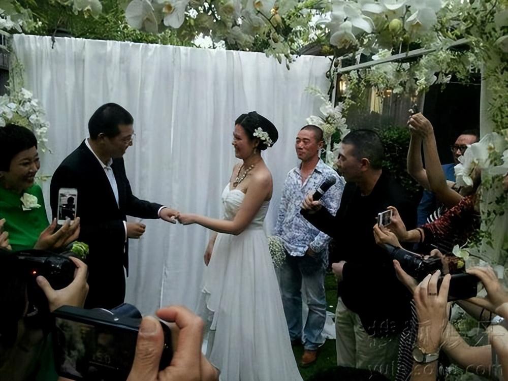 他们不想张扬,也不想引起大家过多的关注,因为在文化界的地位,陈丹青