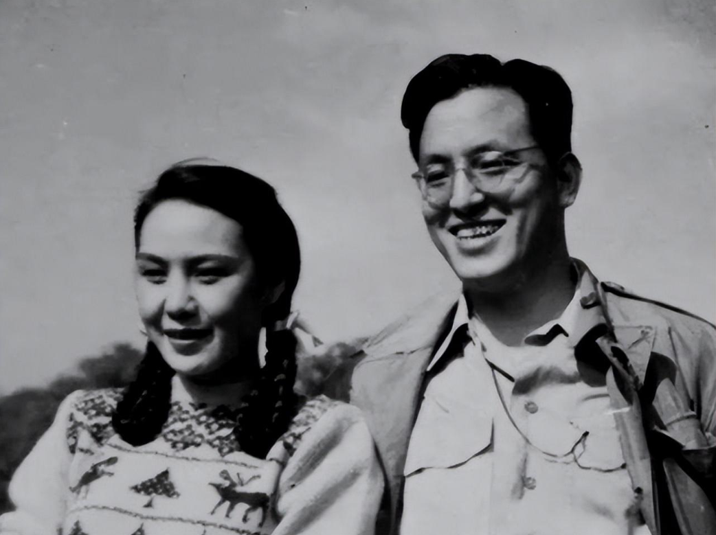 回顾艺术家白杨41年婚姻催人泪下老伴离世5年后她追随他而去